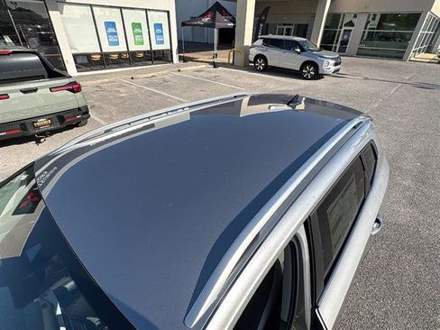 New 2026 Volkswagen Taos SE FWD image 12
