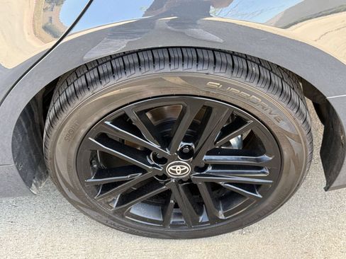 Used 2026 Toyota Camry SE FWD image 30