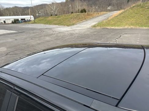Used 2015 Land Rover LR2 AWD/4WD image 11