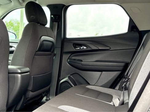 Used 2025 Chevrolet TrailBlazer LT w/ Convenience Package FWD image 15