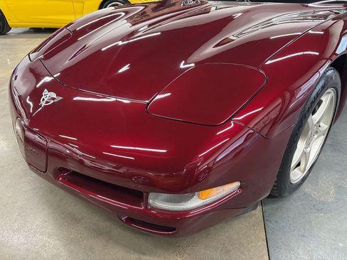 Used 2003 Chevrolet Corvette Convertible w/ Preferred Equipment Group1 image 27