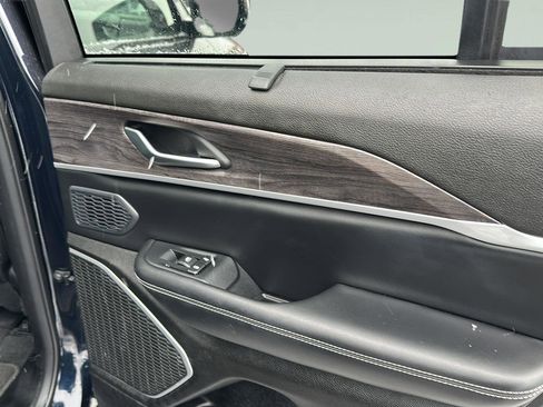 Used 2023 Jeep Grand Cherokee 30th Anniversary AWD/4WD image 24