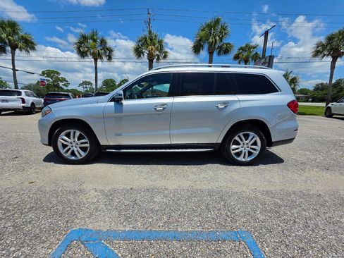 Used 2019 Mercedes-Benz GLS 450 4MATIC image 2