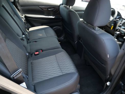Used 2019 Nissan Rogue S AWD/4WD image 23