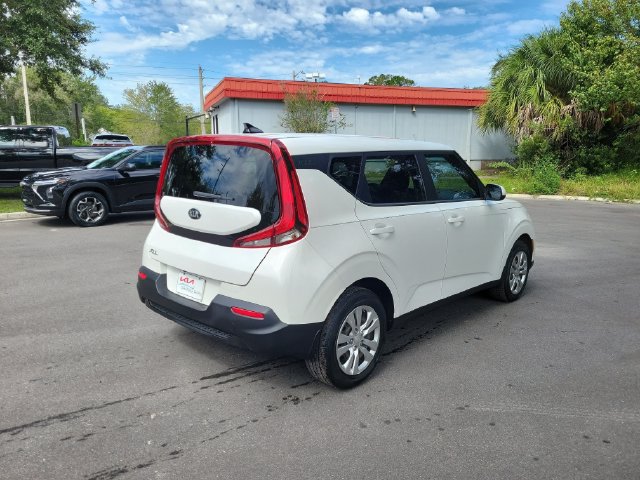 Used 2021 Kia Soul LX FWD image 2