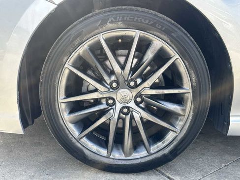Used 2021 Toyota Camry SE FWD image 9