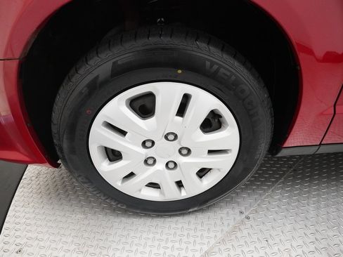 Used 2013 Dodge Grand Caravan American Value Package image 25