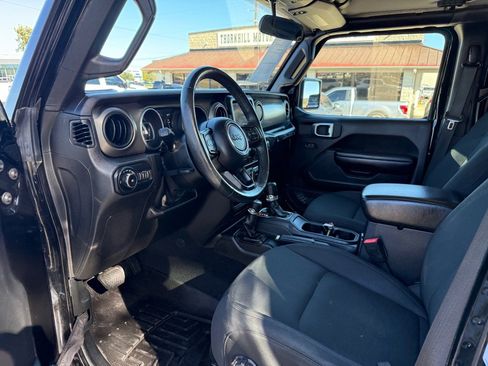 Used 2018 Jeep Wrangler Unlimited Sport S image 14
