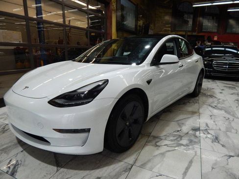 Used 2022 Tesla Model 3 Long Range image 8