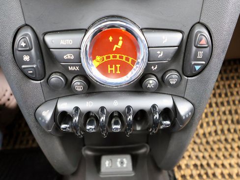 Used 2013 MINI Cooper S w/ Premium Pkg image 37