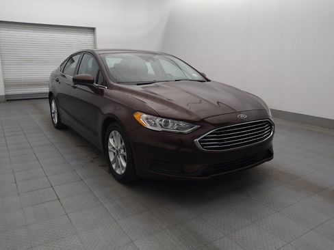Used 2019 Ford Fusion SE FWD image 13