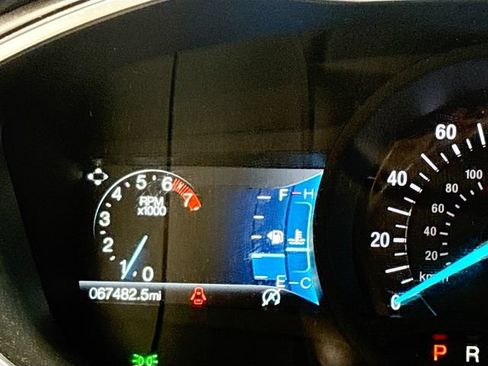 Used 2019 Ford Fusion SEL FWD image 12