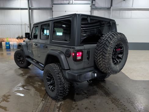 Used 2019 Jeep Wrangler Unlimited Sport S AWD/4WD image 4