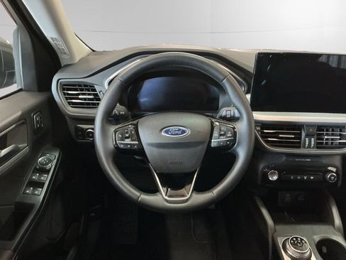 Certified 2025 Ford Escape Platinum AWD/4WD image 12