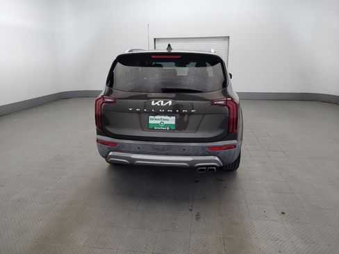 Used 2022 Kia Telluride S FWD image 7