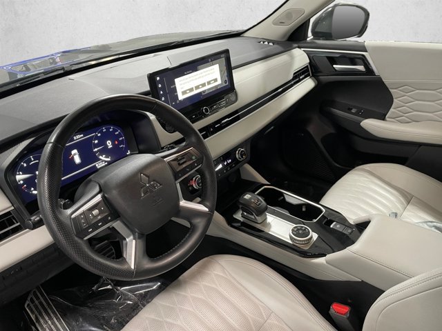 Used 2025 Mitsubishi Outlander SEL FWD image 10
