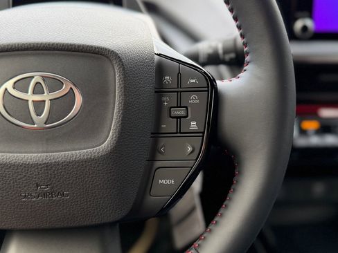 New 2026 Toyota Prius Plug-In Hybrid FWD image 12