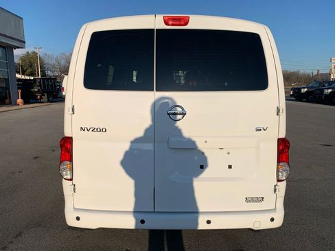 Used 2020 Nissan NV200 SV w/ Sliding Glass Door Package image 6
