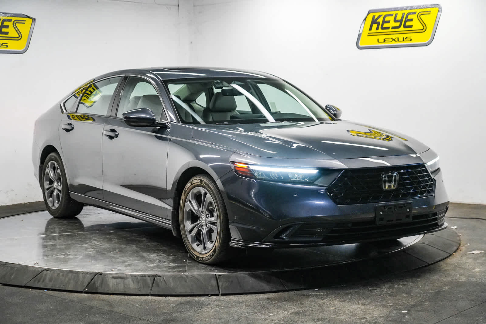 Used 2023 Honda Accord EX-L image 7