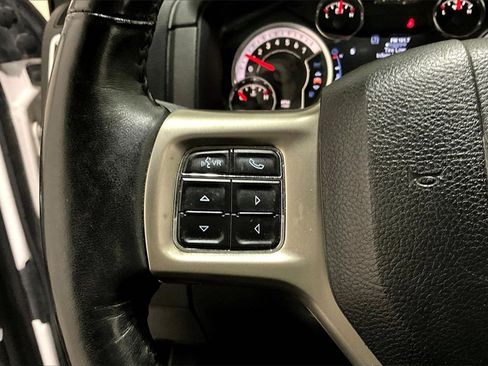 Used 2017 RAM 1500 Laramie image 12