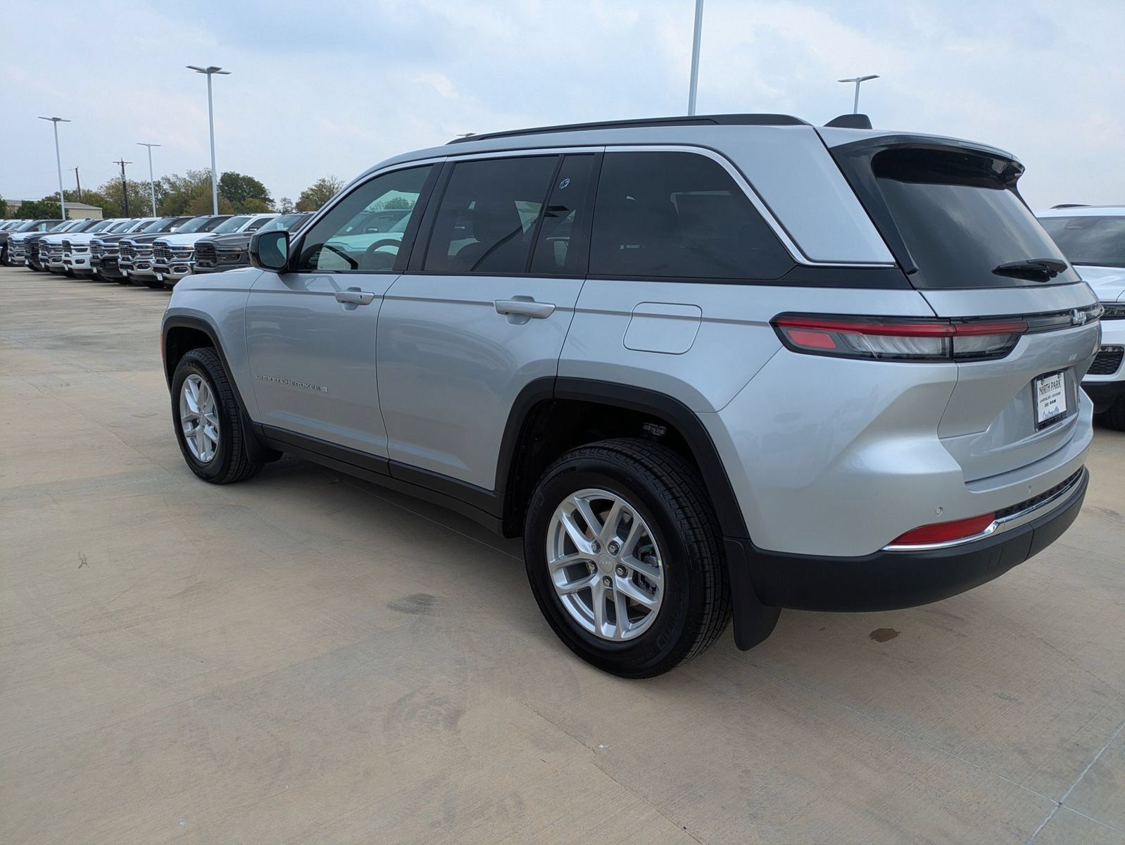 New 2025 Jeep Grand Cherokee Laredo X w/ MOPAR Finishing Package RWD image 6