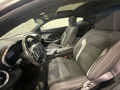 Used 2017 Chevrolet Camaro LT RWD image 11