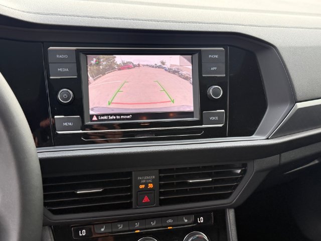 Used 2024 Volkswagen Jetta SE w/ Panoramic Sunroof Package FWD image 22