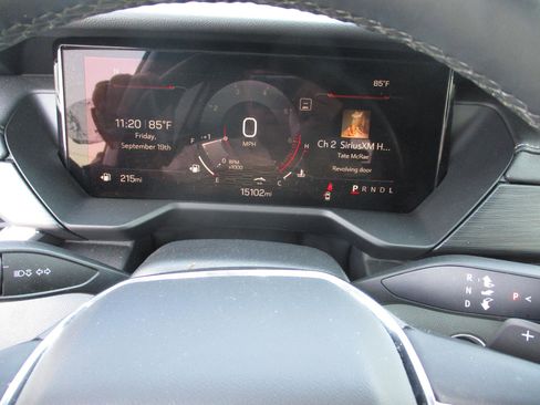 Used 2025 GMC Acadia Elevation image 18