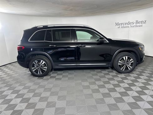 Certified 2025 Mercedes-Benz GLB 250 image 8