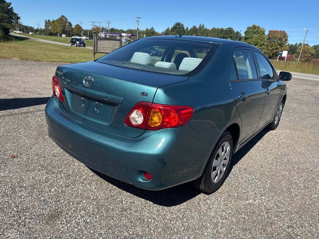 Used 2010 Toyota Corolla LE w/ All Weather Guard Pkg FWD image 9
