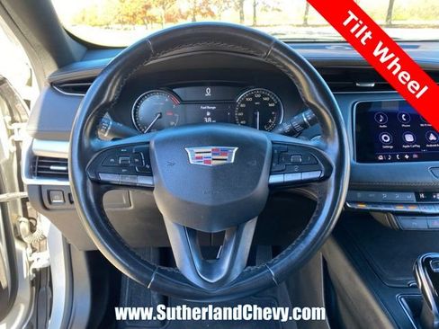 Used 2021 Cadillac XT4 Premium Luxury image 21
