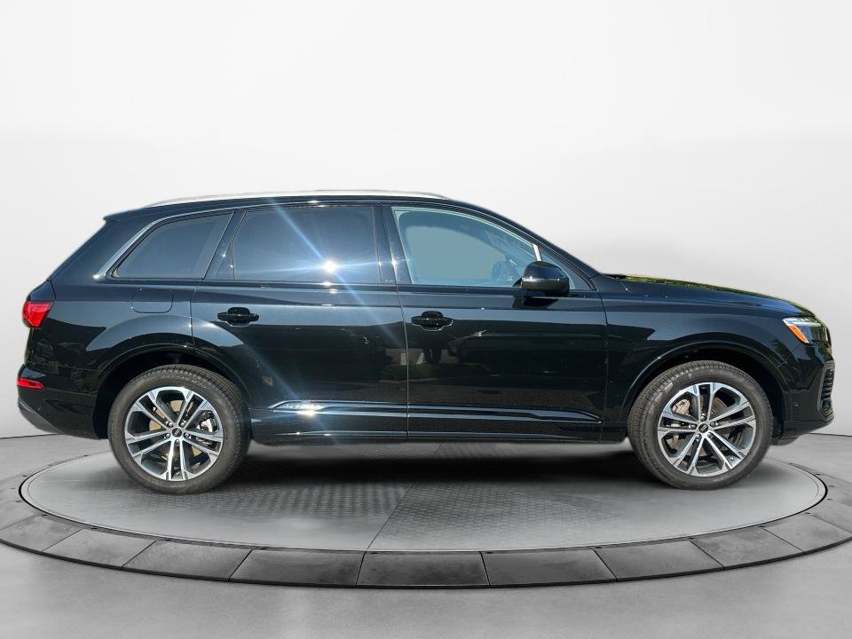 Certified 2025 Audi Q7 2.0T Premium Plus AWD/4WD image 8