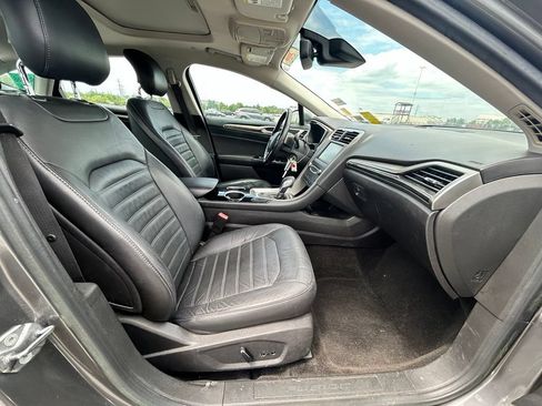 Used 2013 Ford Fusion SE FWD image 13