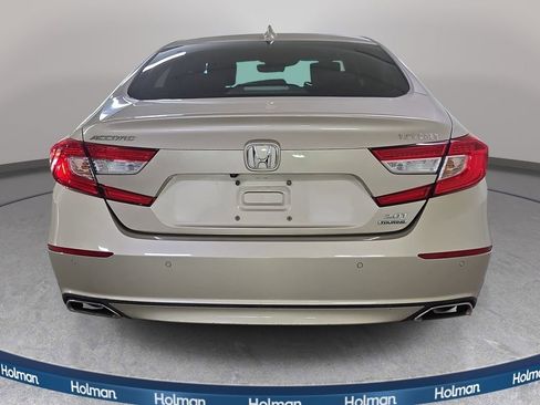 Used 2018 Honda Accord Touring image 8