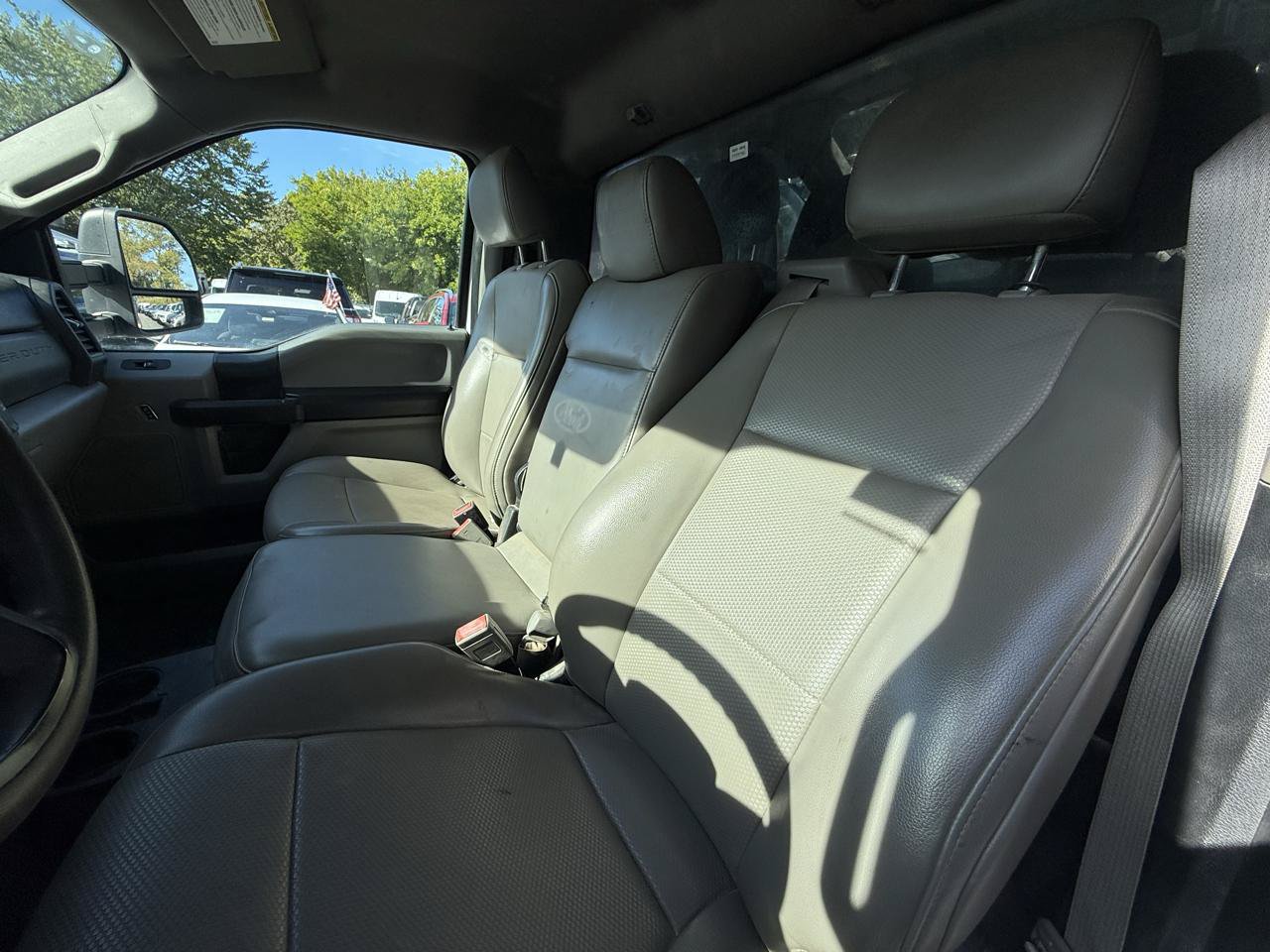 Used 2019 Ford F550 2WD Regular Cab Super Duty image 10