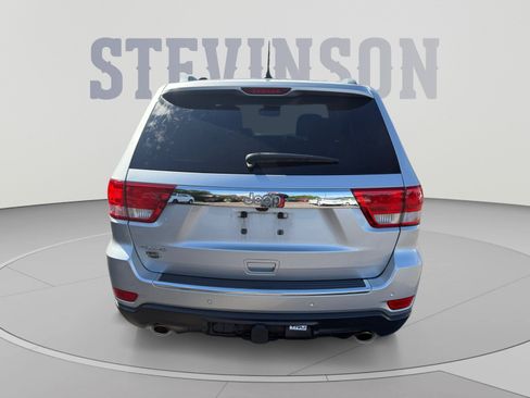 Used 2011 Jeep Grand Cherokee Overland AWD/4WD image 4