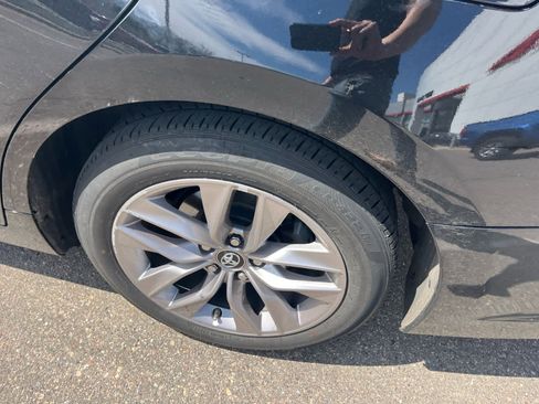 Used 2019 Toyota Avalon XLE w/ Moonroof Package FWD image 6