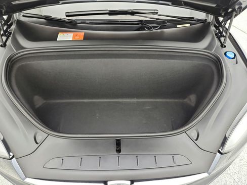 Used 2017 Tesla Model X 90D AWD/4WD image 16
