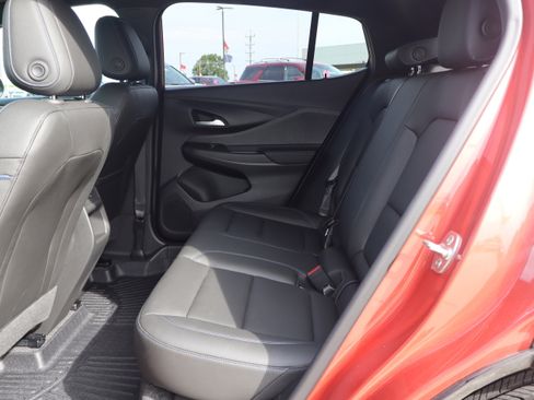 Used 2024 Buick Envista Preferred w/ Convenience II Package FWD image 10
