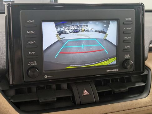 Used 2020 Toyota RAV4 XLE w/ Convenience Package AWD/4WD image 14