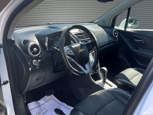 Used 2016 Chevrolet Trax LT w/ LT Convenience Package FWD image 16