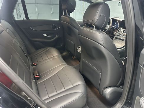 Used 2022 Mercedes-Benz GLC 300 4MATIC image 12