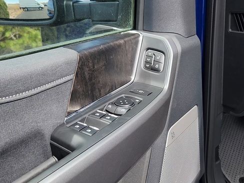 New 2026 Ford F250 Lariat w/ Black Appearance Package image 7