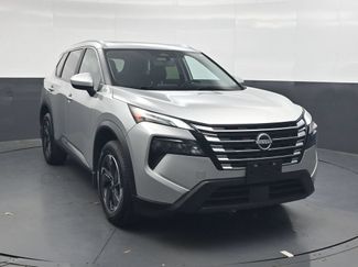 Used 2025 Nissan Rogue SV w/ SV Premium Package FWD video 2