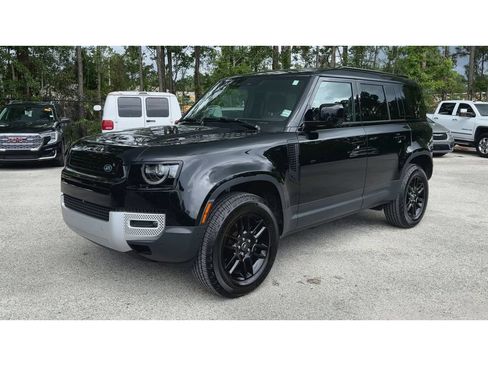 Used 2025 Land Rover Defender 110 S AWD/4WD image 4