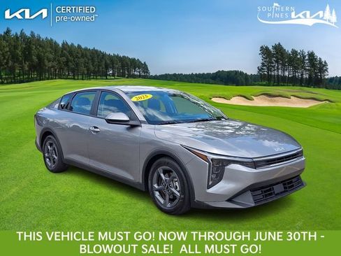 Certified 2025 Kia K4 FWD image 1