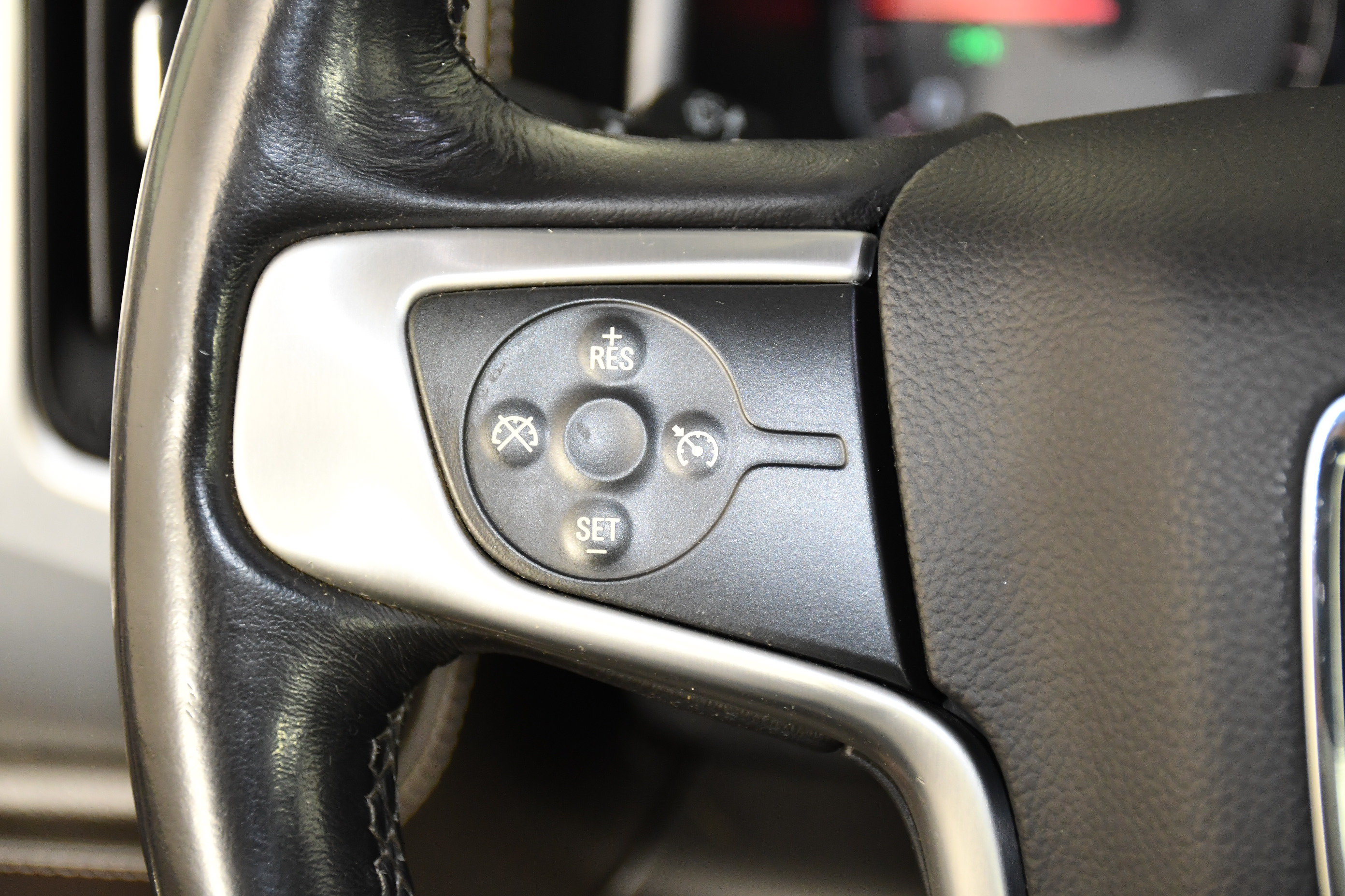 Used 2015 GMC Sierra 3500 SLT AWD/4WD image 24