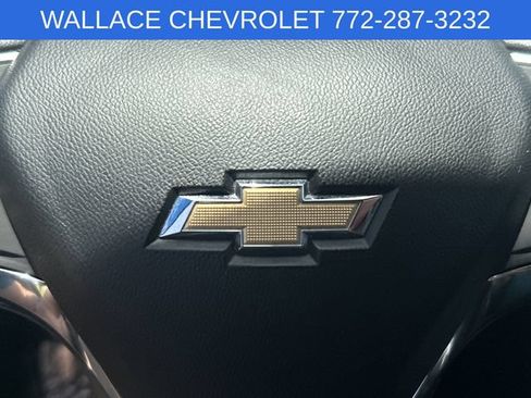 Used 2021 Chevrolet Equinox LT FWD image 21