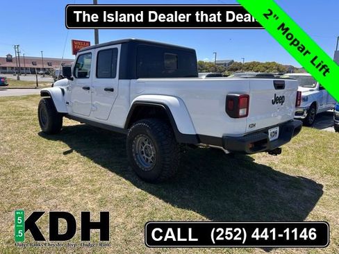 New 2025 Jeep Gladiator Sport AWD/4WD image 5