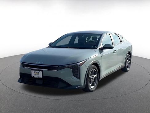 Used 2025 Kia K4 LXS image 7